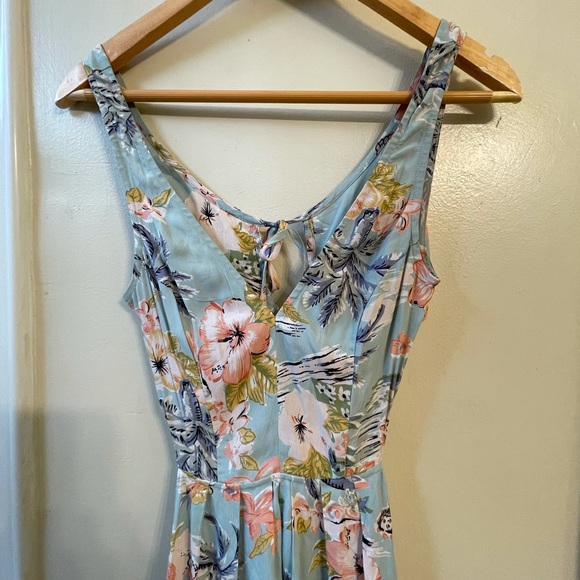 Reformation Dress - Picture 5 of 6